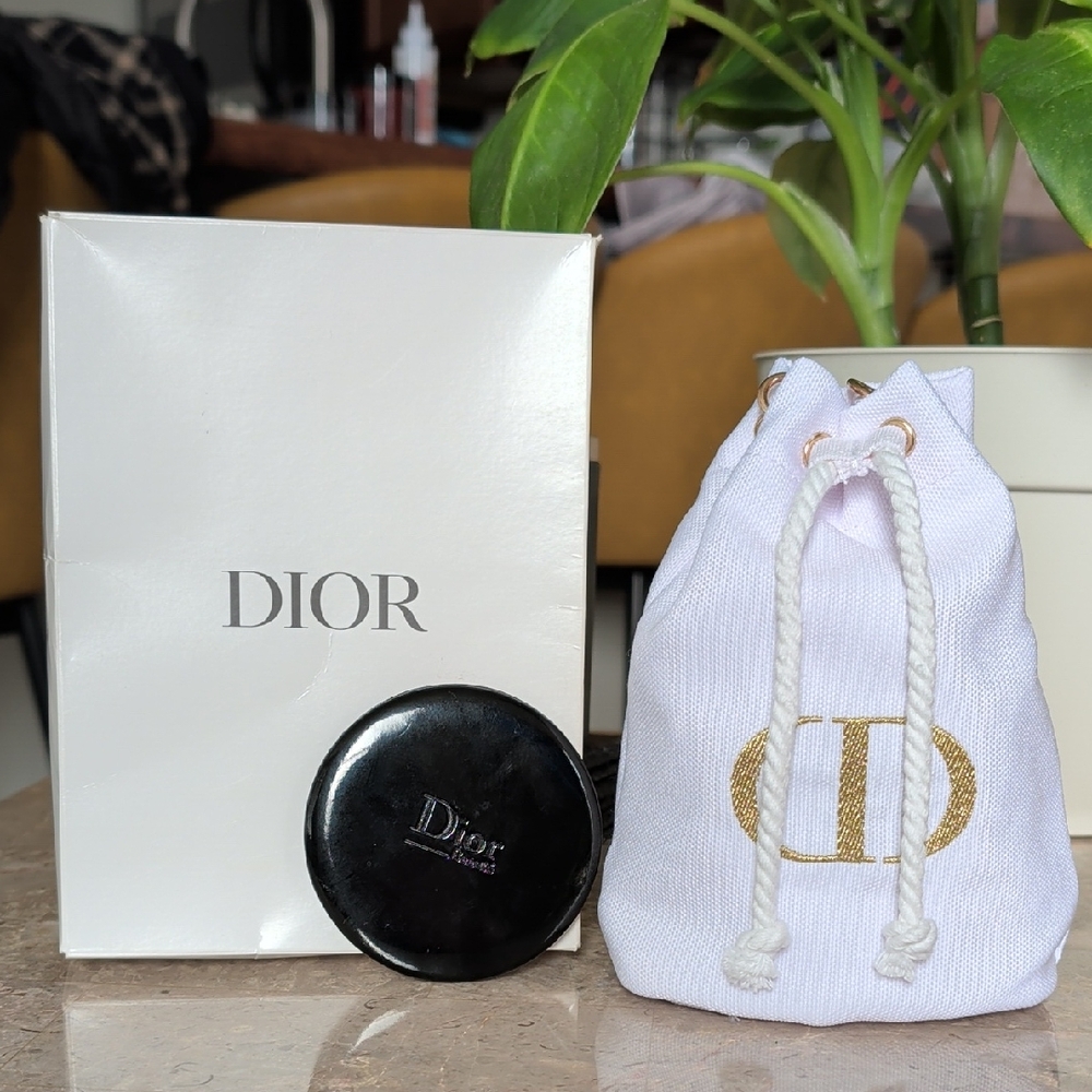 NWT 2 For 1 Dior Mirror & Logo Pouch